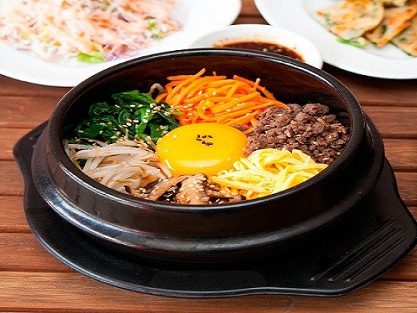Sự xắp đặt nguyên liệu Bibimbap - Cơm trộn Hàn Quốc có ý nghĩa lớn 